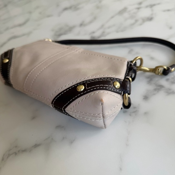 COACH Y2K Vintage Carly Leather Wristlet Mini Bag 40492 Parchment Ivory Brown - Picture 8 of 15